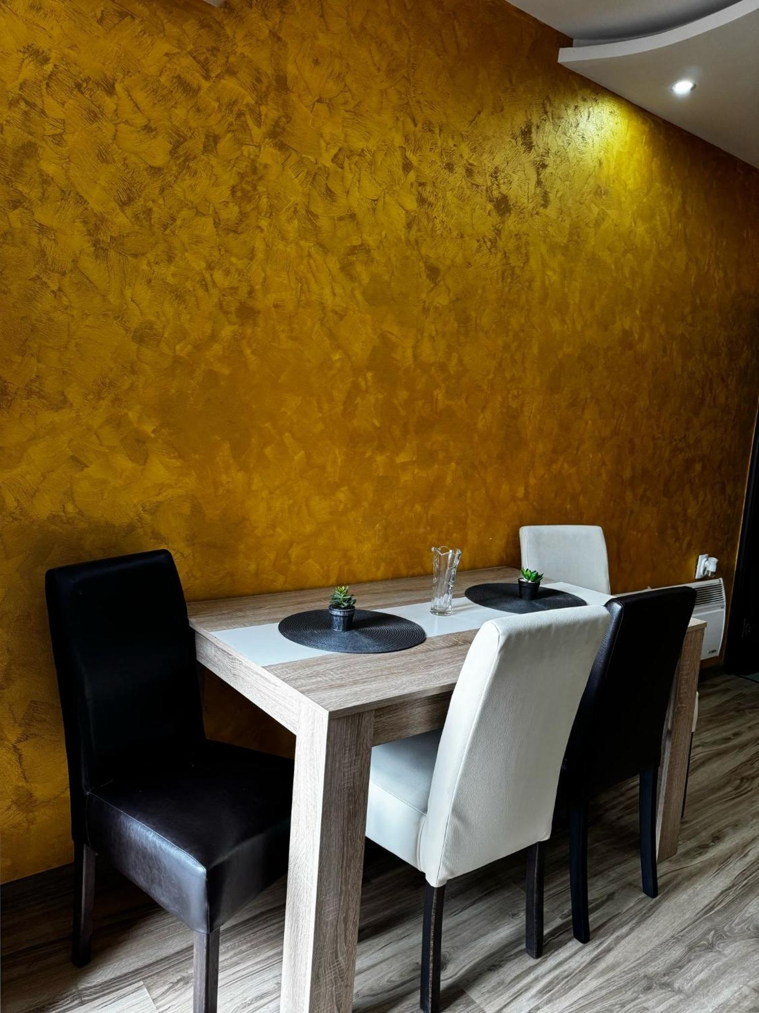 Apartments Vila Brzi & Beka Šabac Екстериор снимка