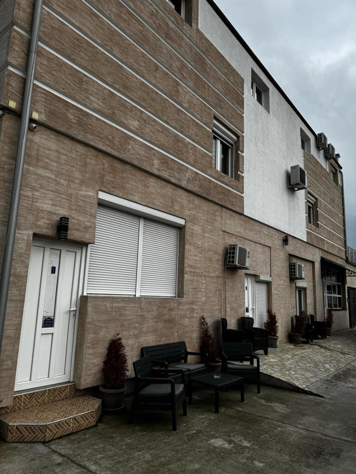 Apartments Vila Brzi & Beka Šabac Екстериор снимка